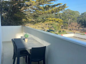Location Lounaia