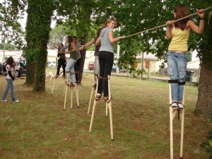 Initiation aux échasses landaises