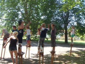 Initiation aux échasses landaises
